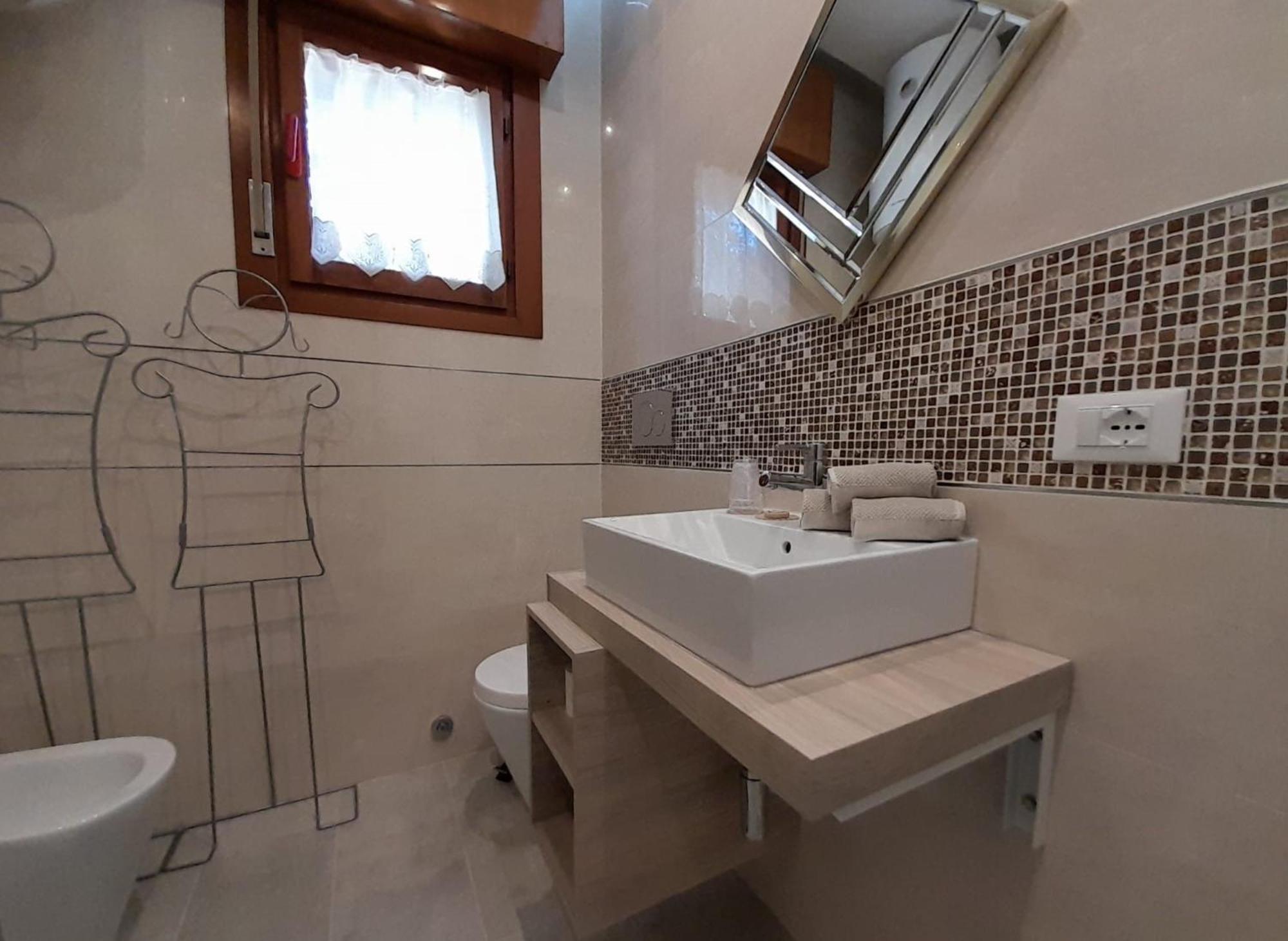 B&C Apartments Lido di Jesolo Værelse billede